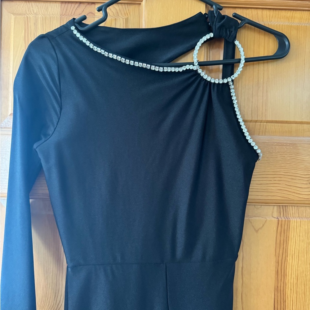 Elegant Black One-Shoulder jumpsuit with Rhinestone Detail